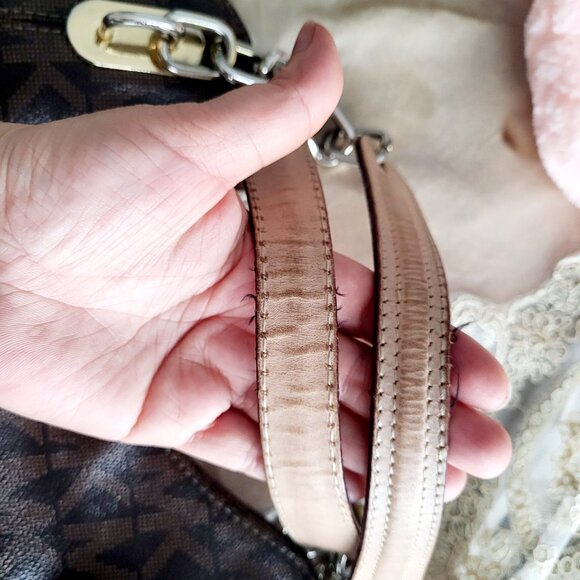 MK Shoulder Bag - Picture 3 of 8